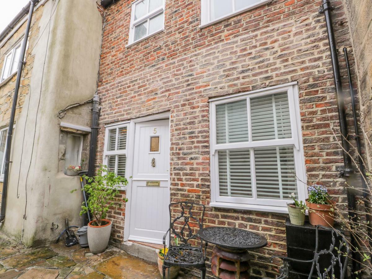 5 Oystons Yard Villa Whitby Exterior photo